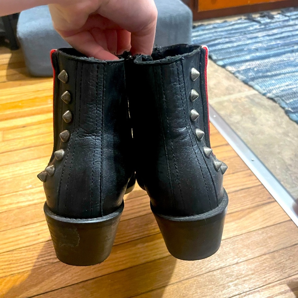 Brusque Leather Boots - Picture 5 of 8